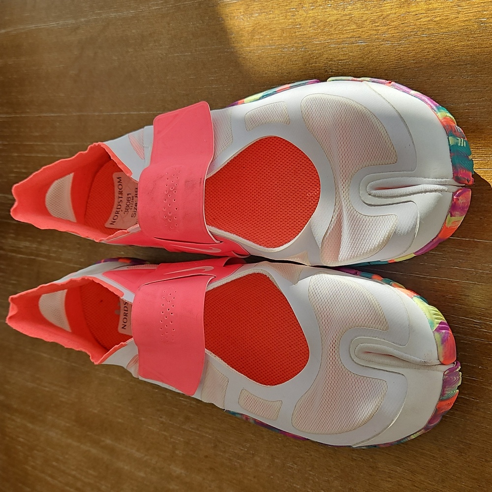 Nike Air Rift Athletic Shoes in White and Coral with Multicolor Sole